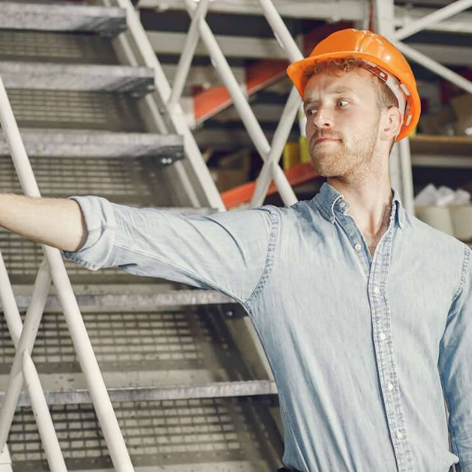 Which Lifts Have the Best Weight Capacity for Construction? | Man Lift USA